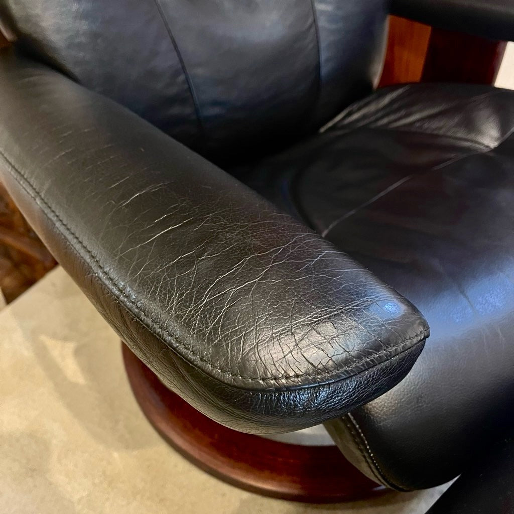 エコーネス / EKORNES ストレスレスチェア ストレスコンサル / Stressless Consul&オットマン Sサイズ  クラシックベース 本革張り 中古