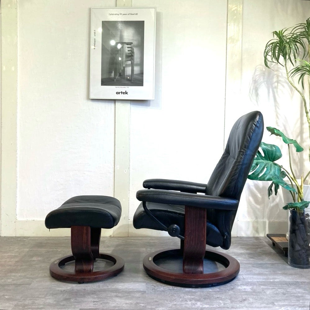 エコーネス / EKORNES ストレスレスチェア ストレスコンサル / Stressless Consul&オットマン Sサイズ  クラシックベース 本革張り 中古