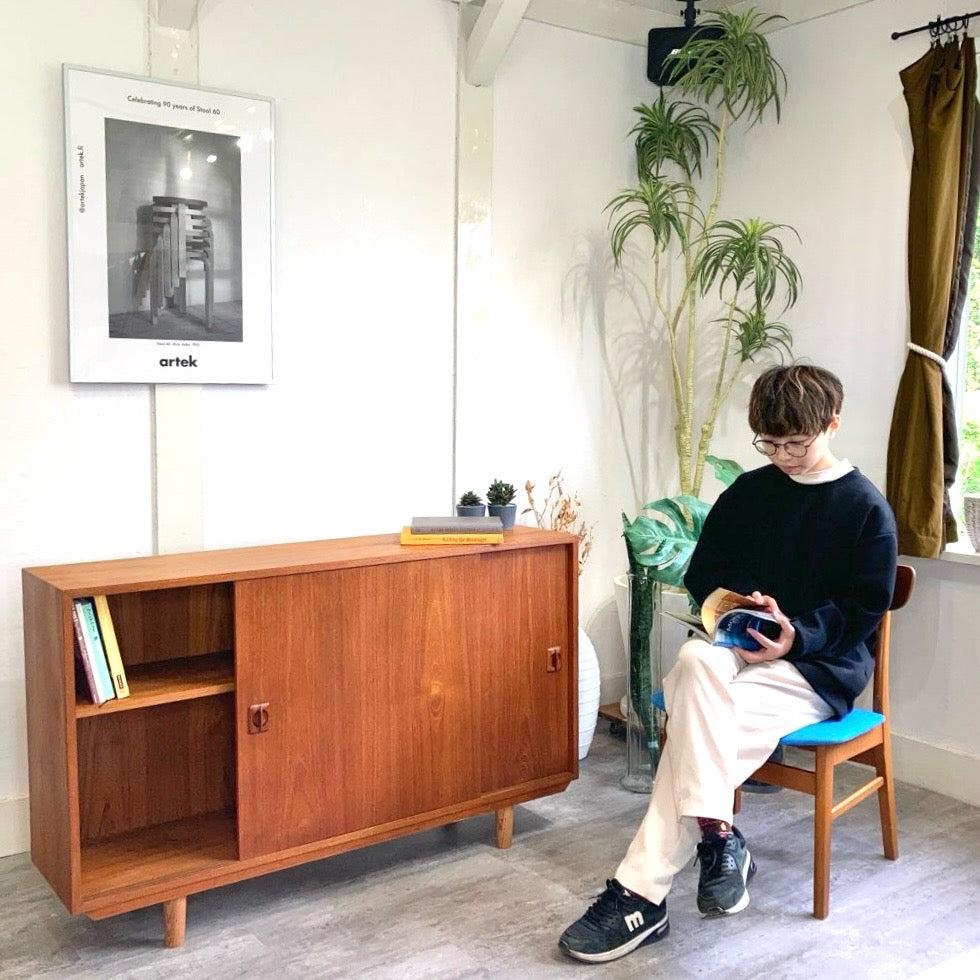 北欧ヴィンテージ チーク材 サイドボード キャビネット