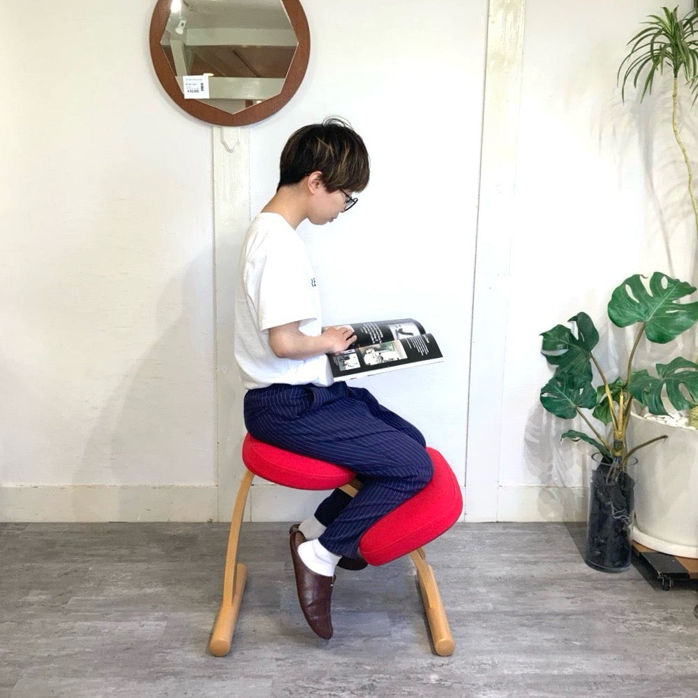 リボ / Rybo バランスチェアイージー レッド キッズチェア 姿勢がよくなる椅子