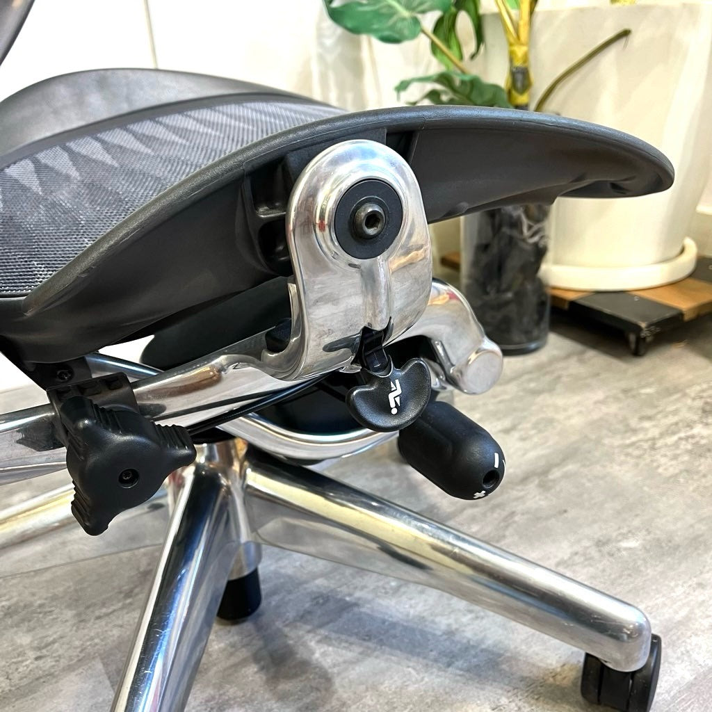 ハーマンミラー / HermanMiller アーロンチェア / Aeron Chairs タキシードブルーブラック ポリッシュドアルミベース クラシック Bサイズ