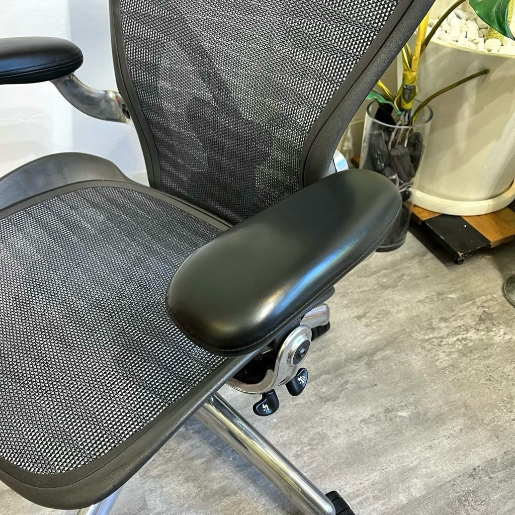 ハーマンミラー / HermanMiller アーロンチェア / Aeron Chairs タキシードブルーブラック ポリッシュドアルミベース クラシック Bサイズ