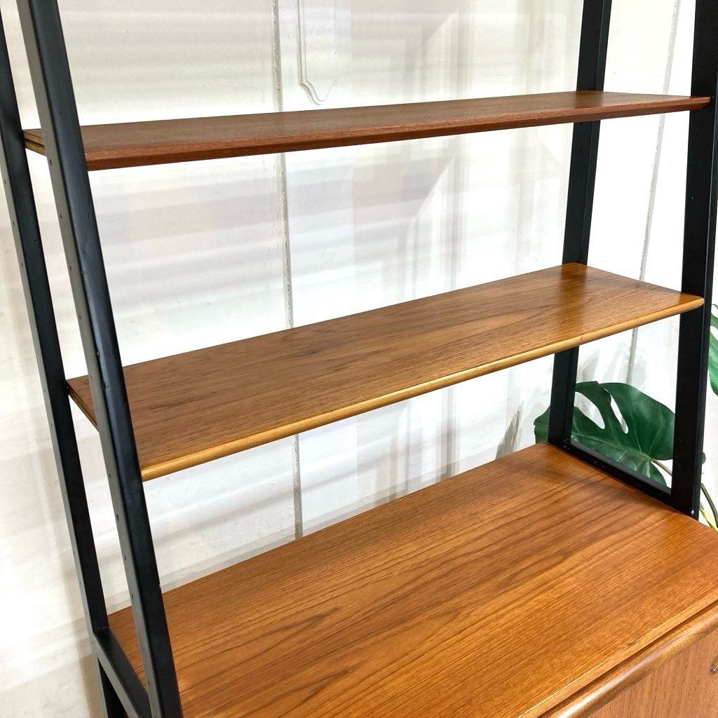 北欧ヴィンテージシェルフ ハイキャビネット チーク材 スウェーデン
