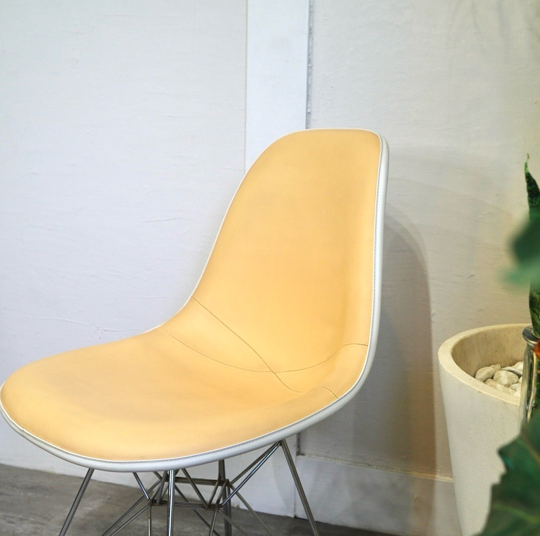 ハーマンミラー / Herman Miller サイドシェルチェア ベージュ エッフェルベース チャールズ&レイ・イームズ ヴィンテージ