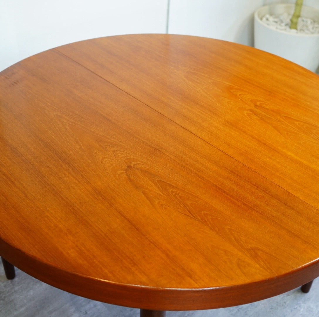北欧ヴィンテージ エクステンションラウンドテーブル チーク材 デンマーク