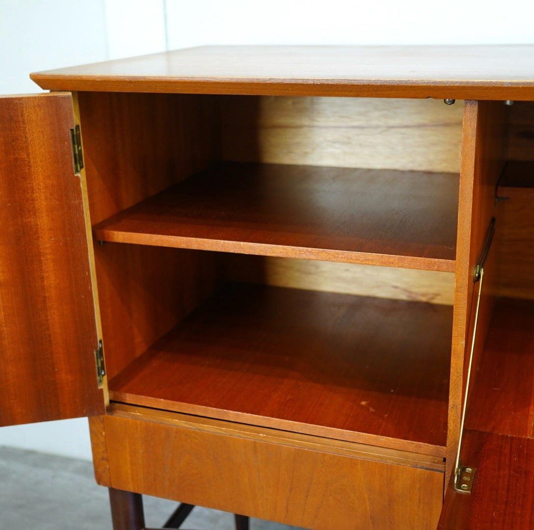 メレデュー / MEREDEW ヴィンテージサイドボード