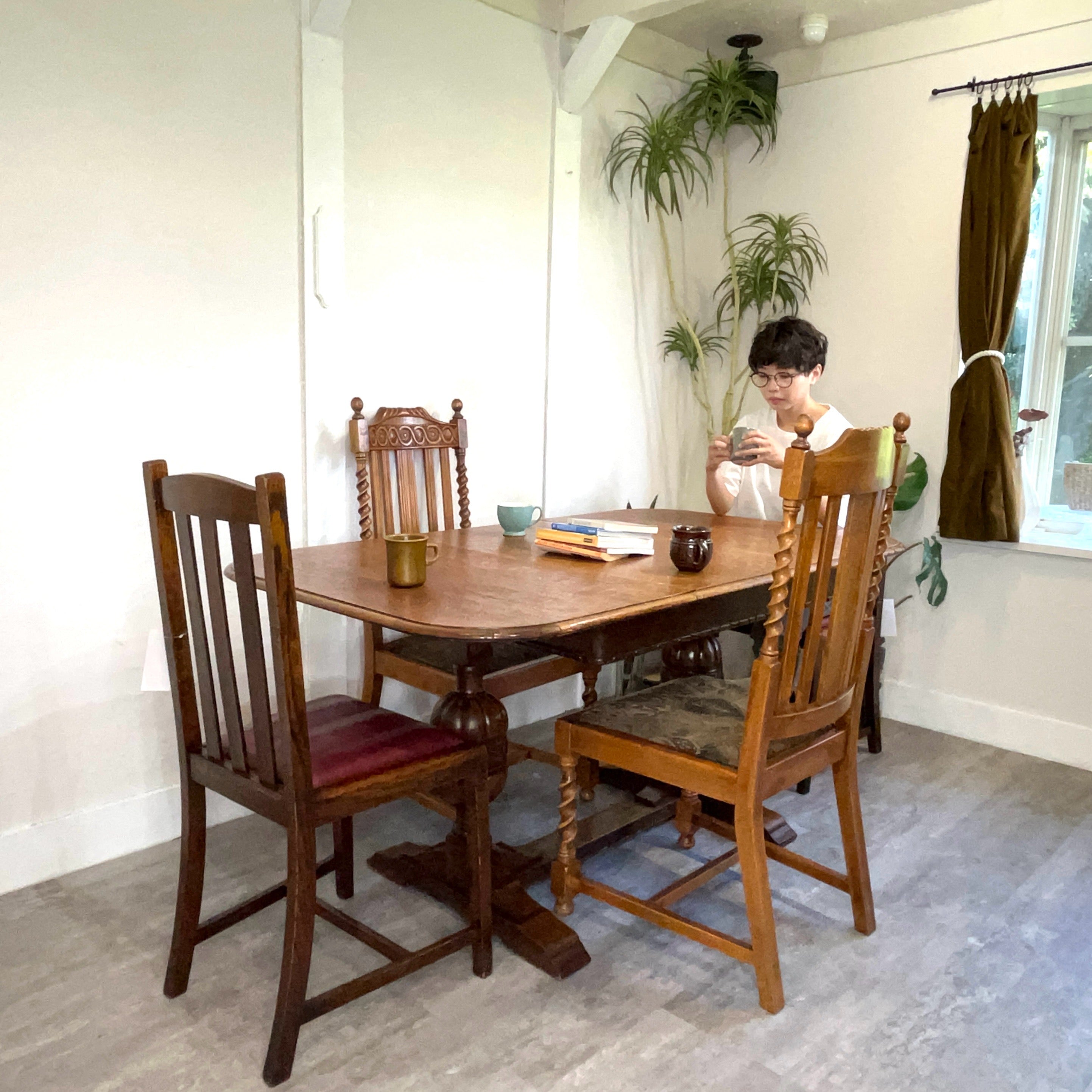 CELERITY パイナップルレッグ ドローリーフテーブル 伸長式ダイニングテーブル 英国アンティーク