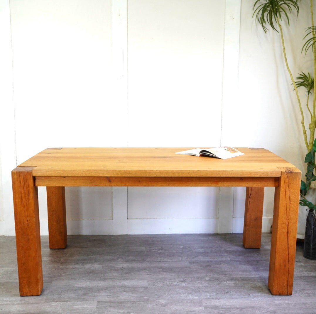 クレイト&バレル / Crate & Barrel テラ / Terra オーク無垢材ダイニングテーブル