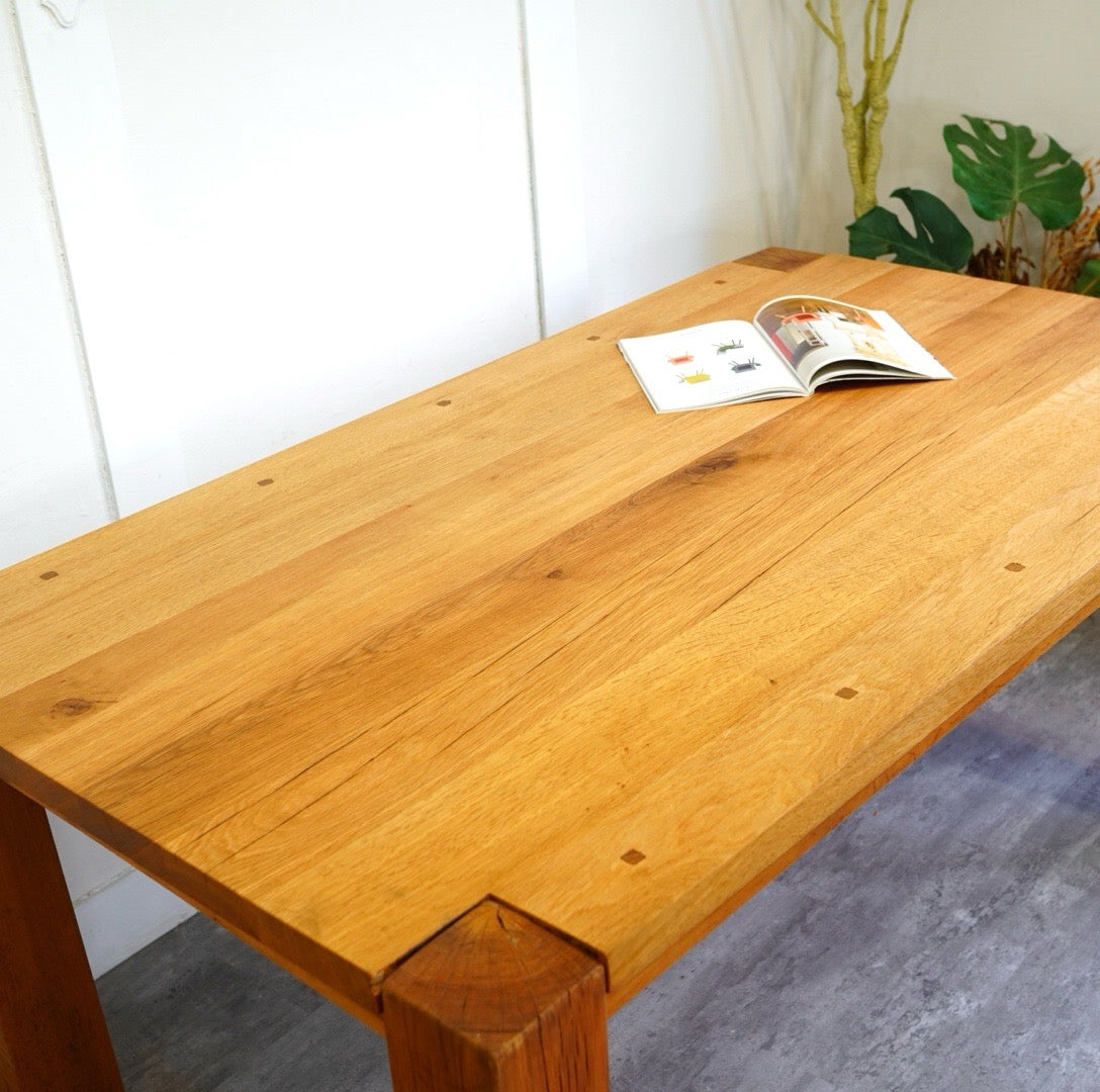 クレイト&バレル / Crate & Barrel テラ / Terra オーク無垢材ダイニングテーブル