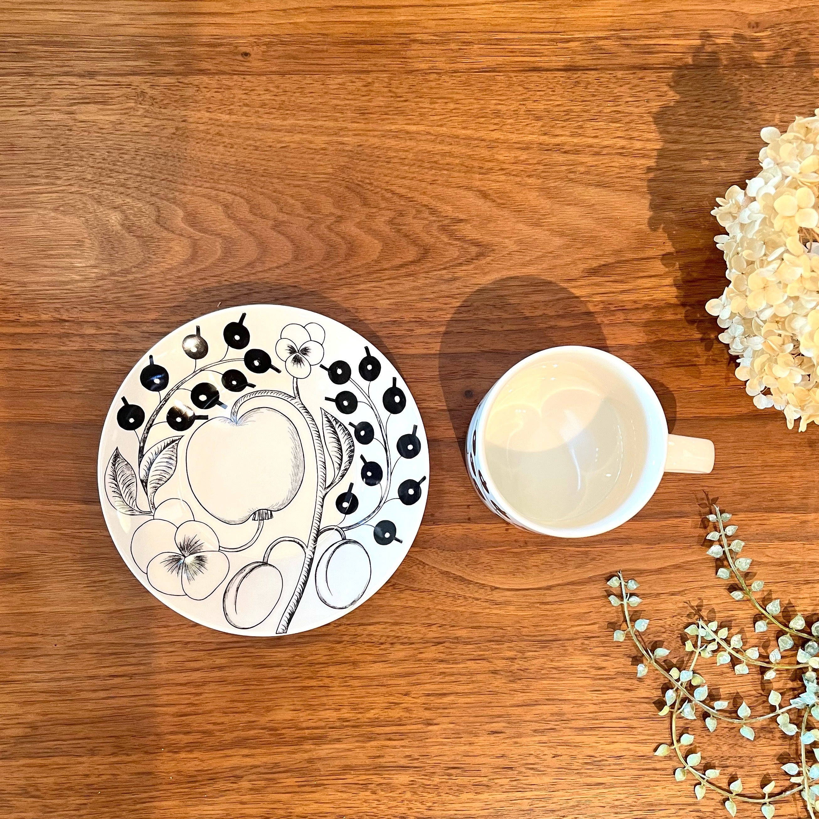 アラビア / ARABIA パラティッシ / Paratiisi カップ&ソーサー ブラック 北欧