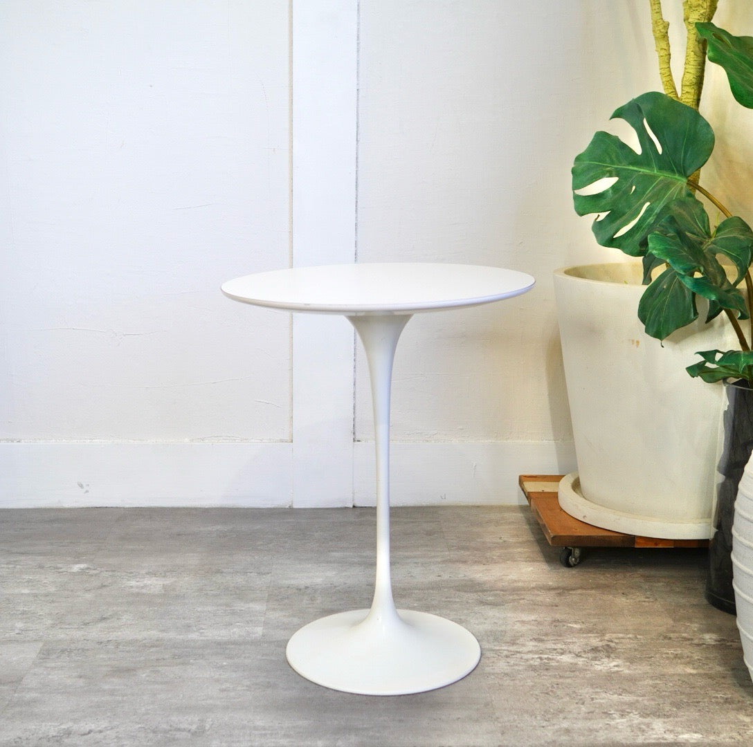 ノル / Knoll チューリップテーブル コーヒーテーブル サイドテーブル 直径40cm エーロサーリネン ラウンド ロゴシールあり
