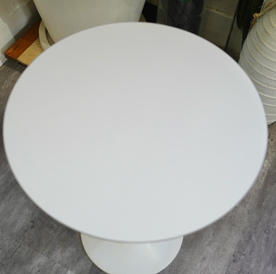 ノル / Knoll チューリップテーブル コーヒーテーブル サイドテーブル 直径40cm エーロサーリネン ラウンド ロゴシールあり