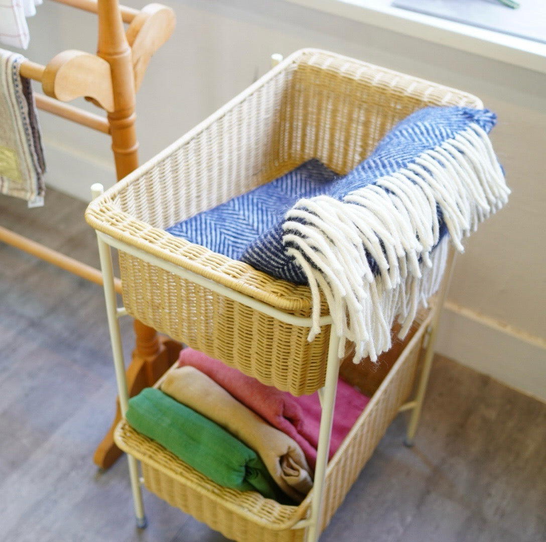 イデー / IDEE ワラビー / WALLABY バスケット スタンド ホワイト