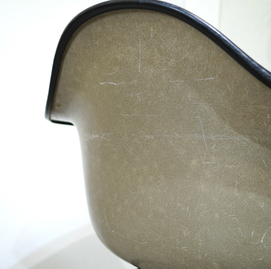ハーマンミラー / Herman Miller アームシェルチェア ナウガレザー ブラック Hベース チャールズ&レイ・イームズ ヴィンテージ