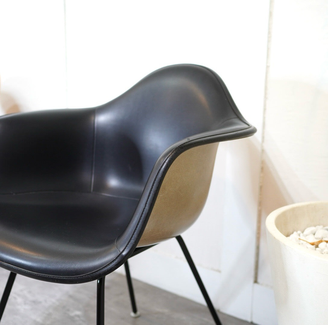ハーマンミラー / Herman Miller アームシェルチェア ナウガレザー ブラック Hベース チャールズ&レイ・イームズ ヴィンテージ