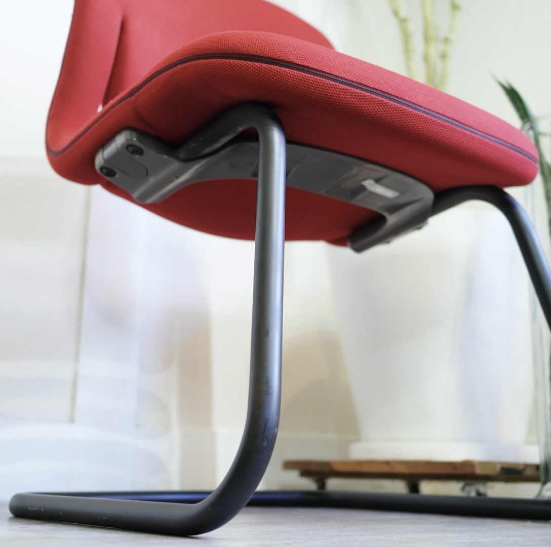 ハーマンミラー / Herman Miller エクアチェア カンチレバー レッド