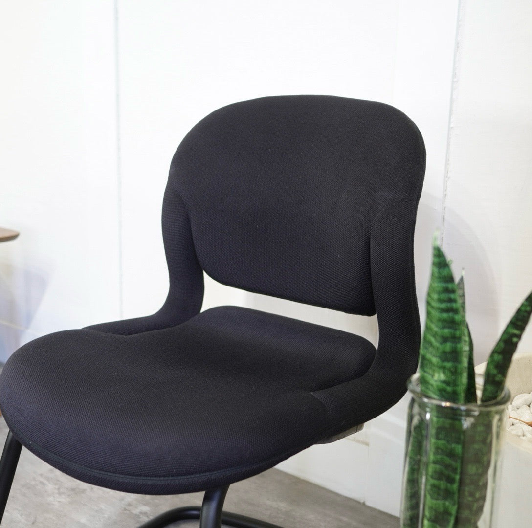 ハーマンミラー / Herman Miller エクアチェア カンチレバー ブラック