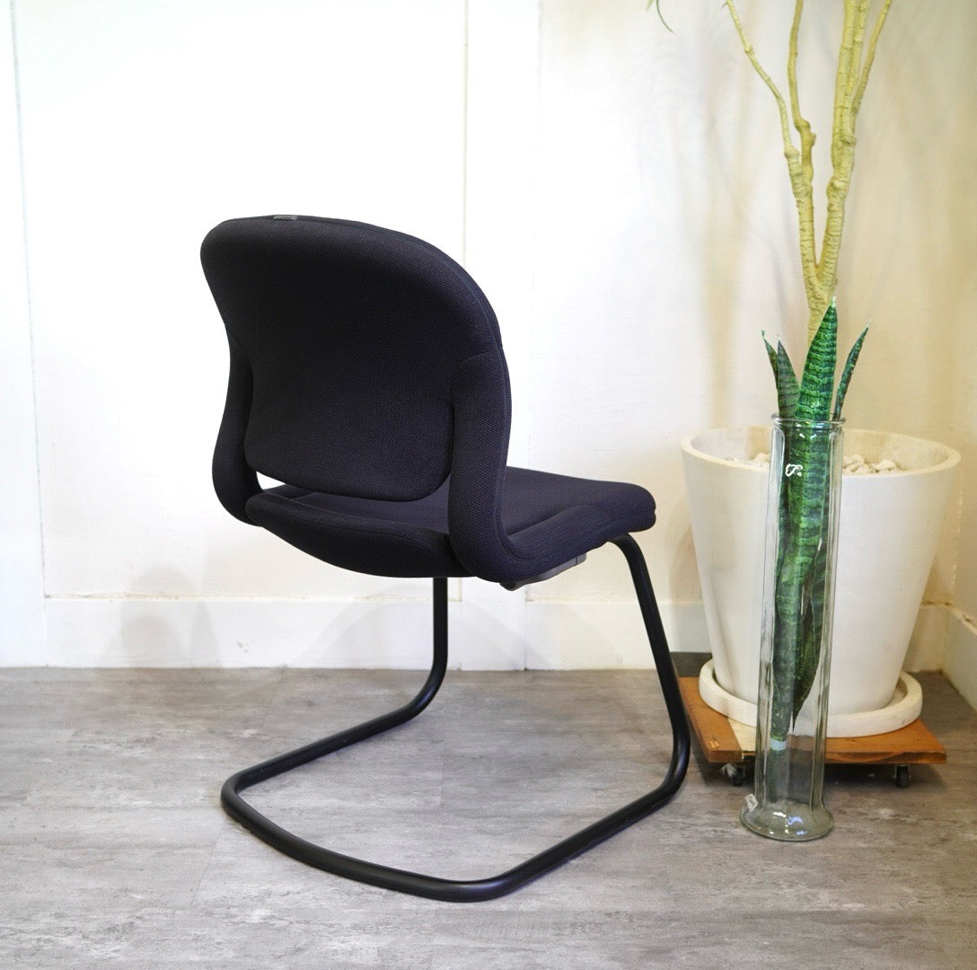 ハーマンミラー / Herman Miller エクアチェア カンチレバー ブラック
