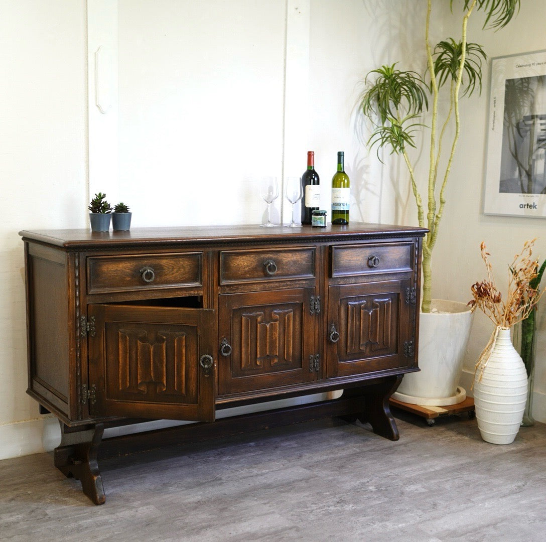 ジェイシーファニチャー / Jaycee Furniture ブリティッシュアンティーク サイドボード