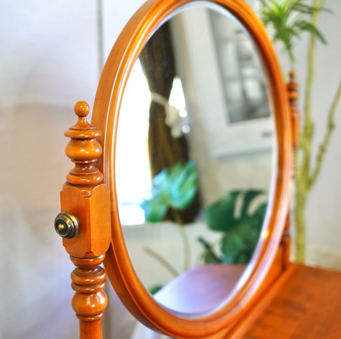 横浜ダニエル ドレッサー&収納付スツール 化粧台