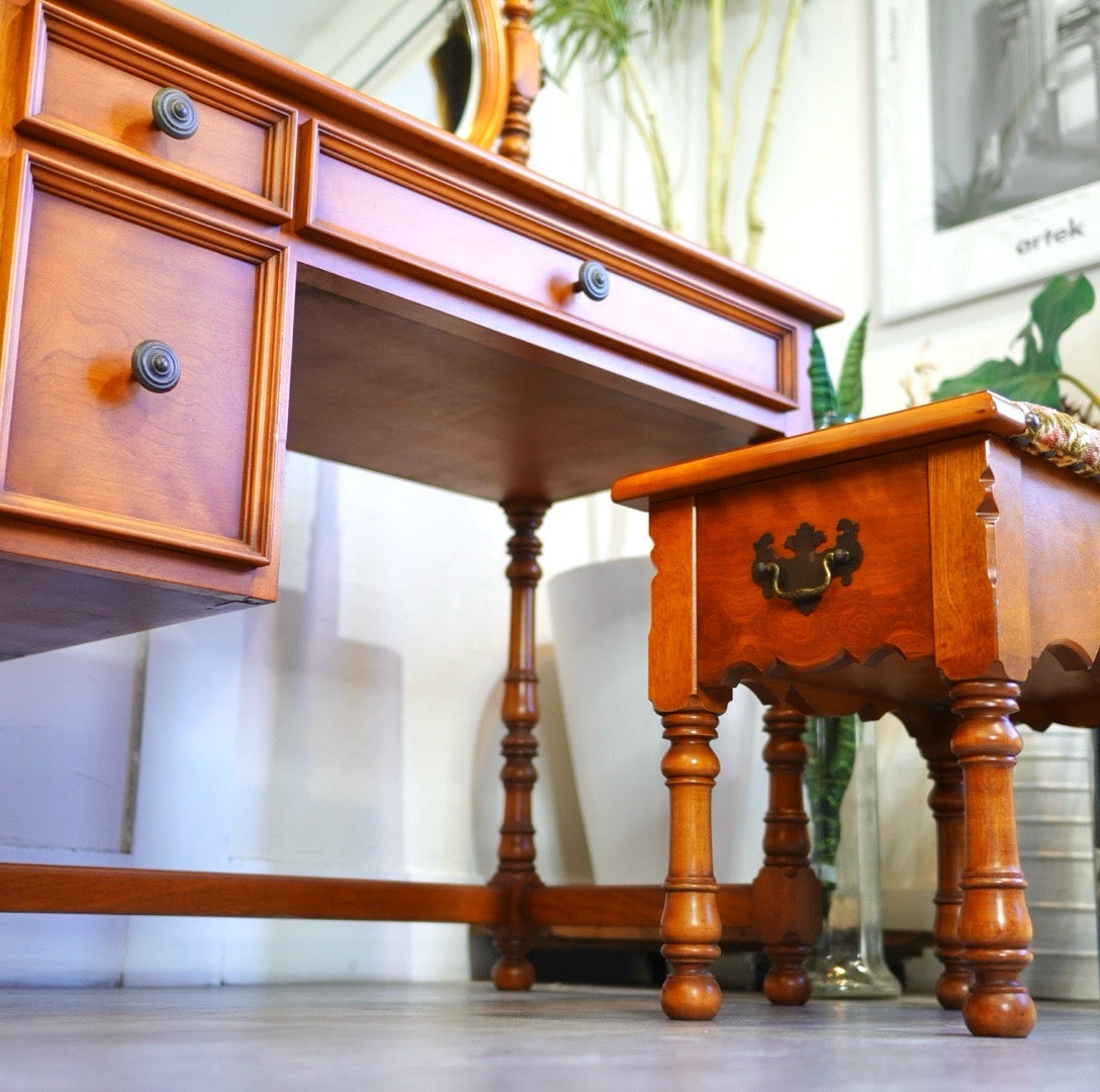 横浜ダニエル ドレッサー&収納付スツール 化粧台