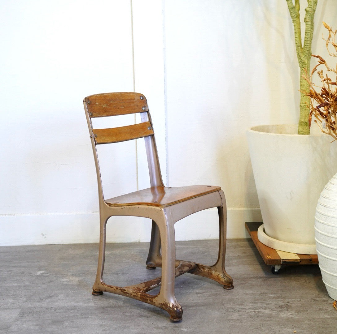 American Seating Company Envoyシリーズ スクールチェア No.13 