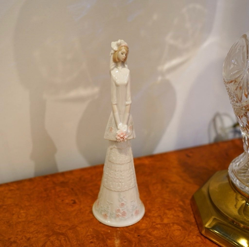 リヤドロ / LLADRO ブライダルベル フィギュリン スペイン 磁器 