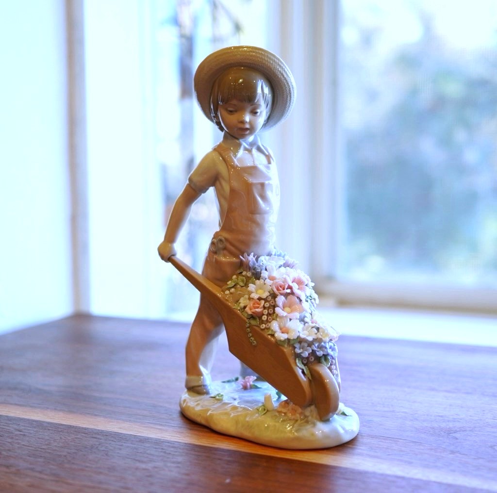 リヤドロ / LLADRO 花車フィギュリン スペイン 磁器 コレクション 置物 