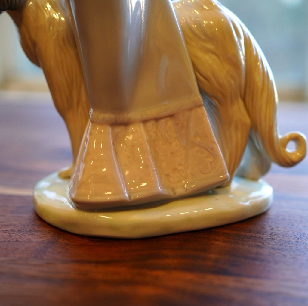 リヤドロ / LLADRO 犬とお散歩 フィギュリン スペイン