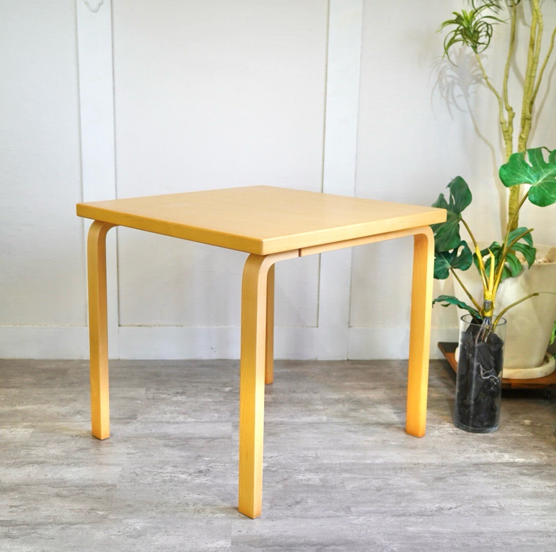 アルテック / Artek テーブル 81C アルヴァ・アアルト 中古 ダイニング 
