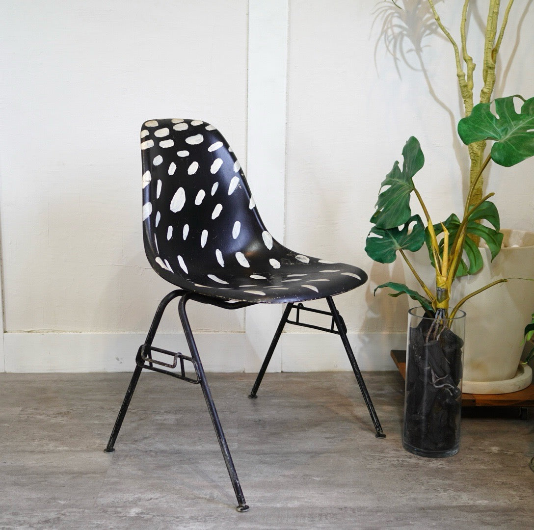 ハーマンミラー / Herman Miller ペイント サイドシェルチェア スタッキングベース チャールズ&レイ・イームズ FRP 外マウント ヴィンテージ