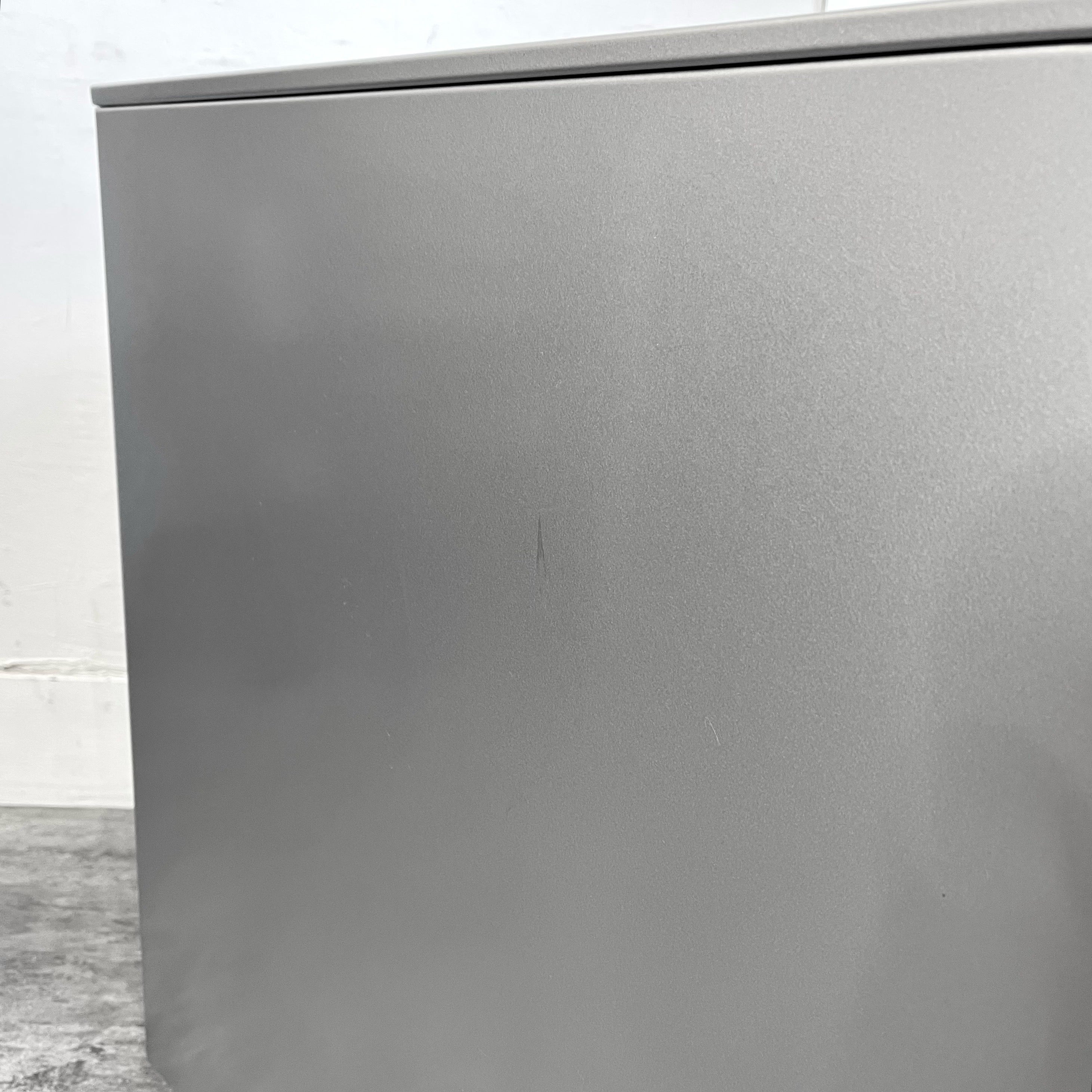 カッシーナイクスシー / Cassina ixc. AF ドロアー デスクワゴン イタリア