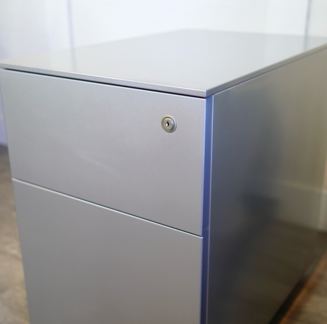 カッシーナイクスシー / Cassina ixc. AF ドロアー デスクワゴン イタリア