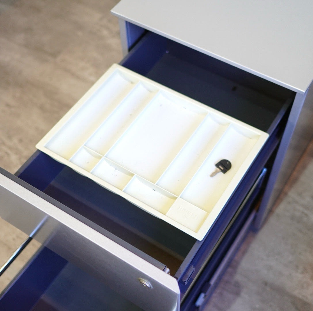 カッシーナイクスシー / Cassina ixc. AF ドロアー デスクワゴン イタリア