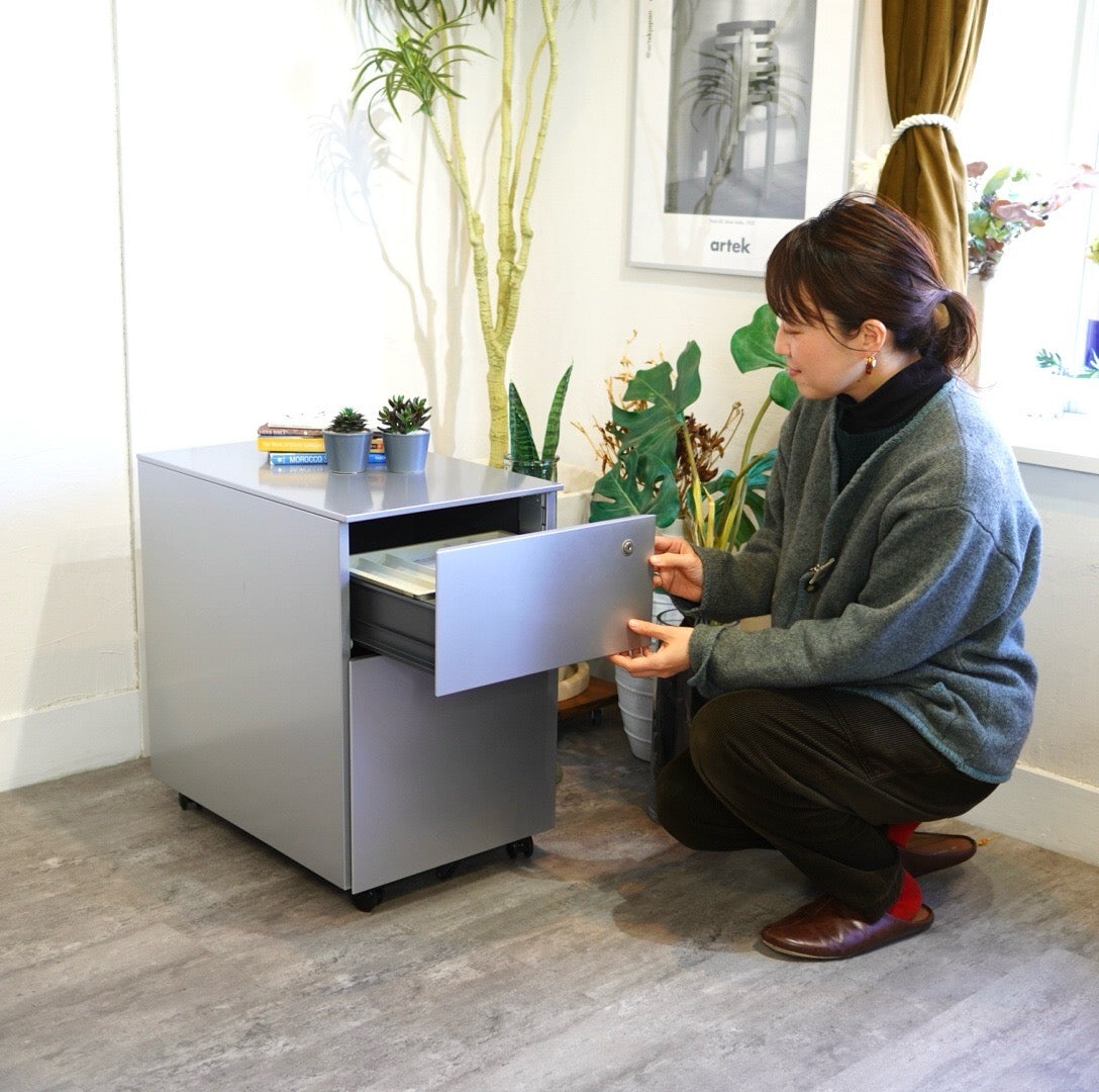 カッシーナイクスシー / Cassina ixc. AF ドロアー デスクワゴン イタリア