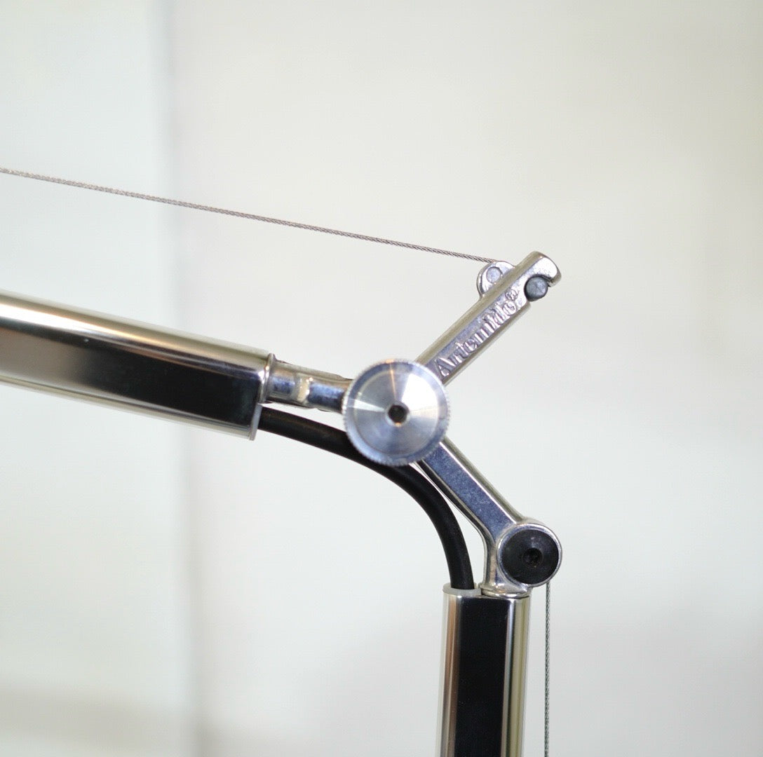 アルテミデ / Artemide トロメオ MICRO LED S7053 テーブルランプ デスクライト 調光式