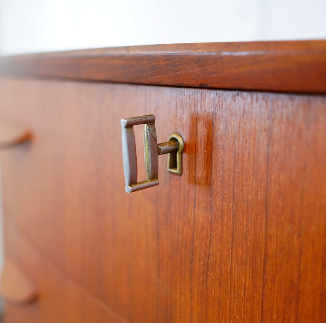 チーク材 チェスト 北欧ヴィンテージ 整理ダンス