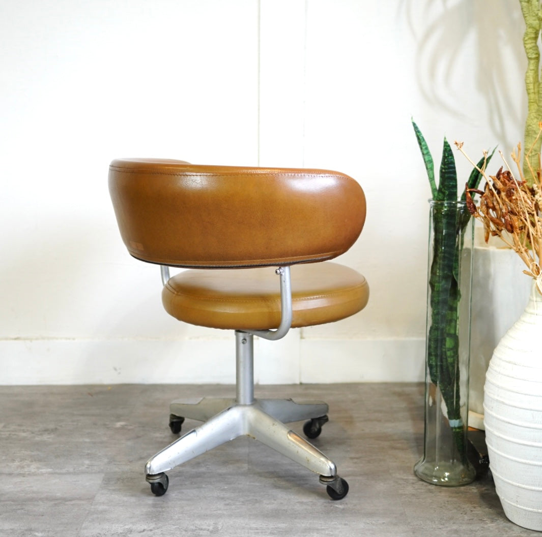 アメリカンヴィンテージチェア 4本脚