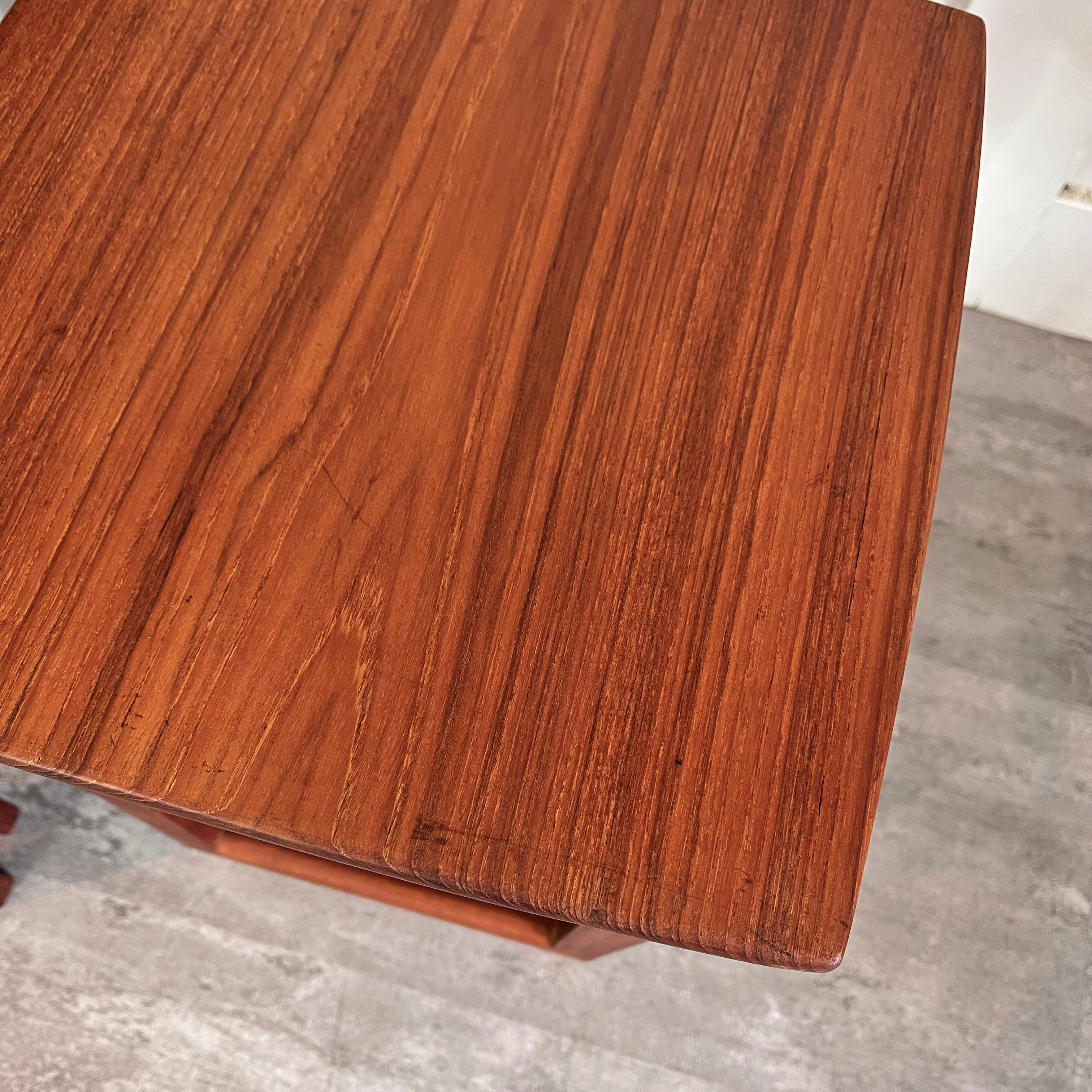 イギリスヴィンテージ ネストテーブル コーヒーテーブル チーク材