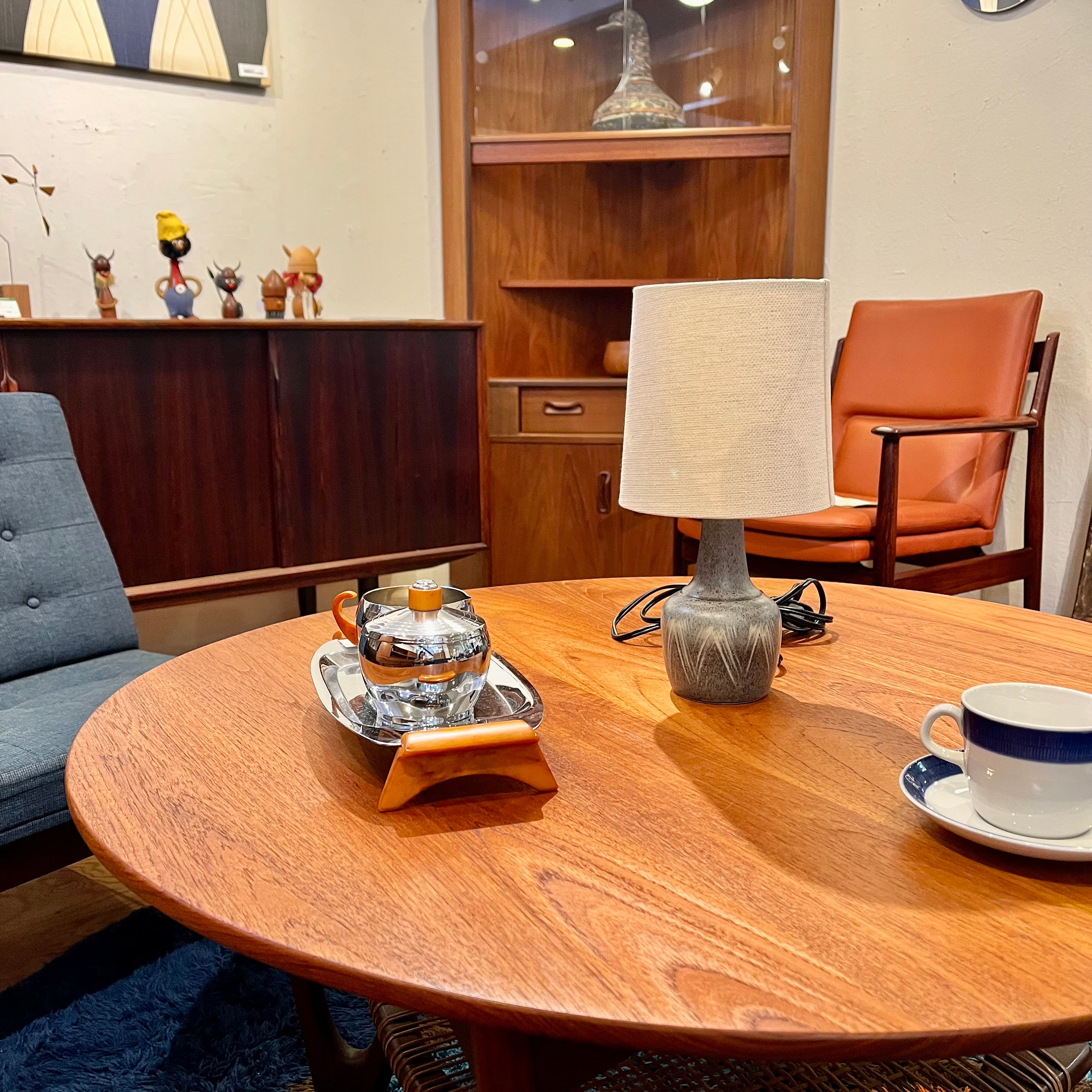 デンマーク製ベース テーブルランプ 照明 北欧