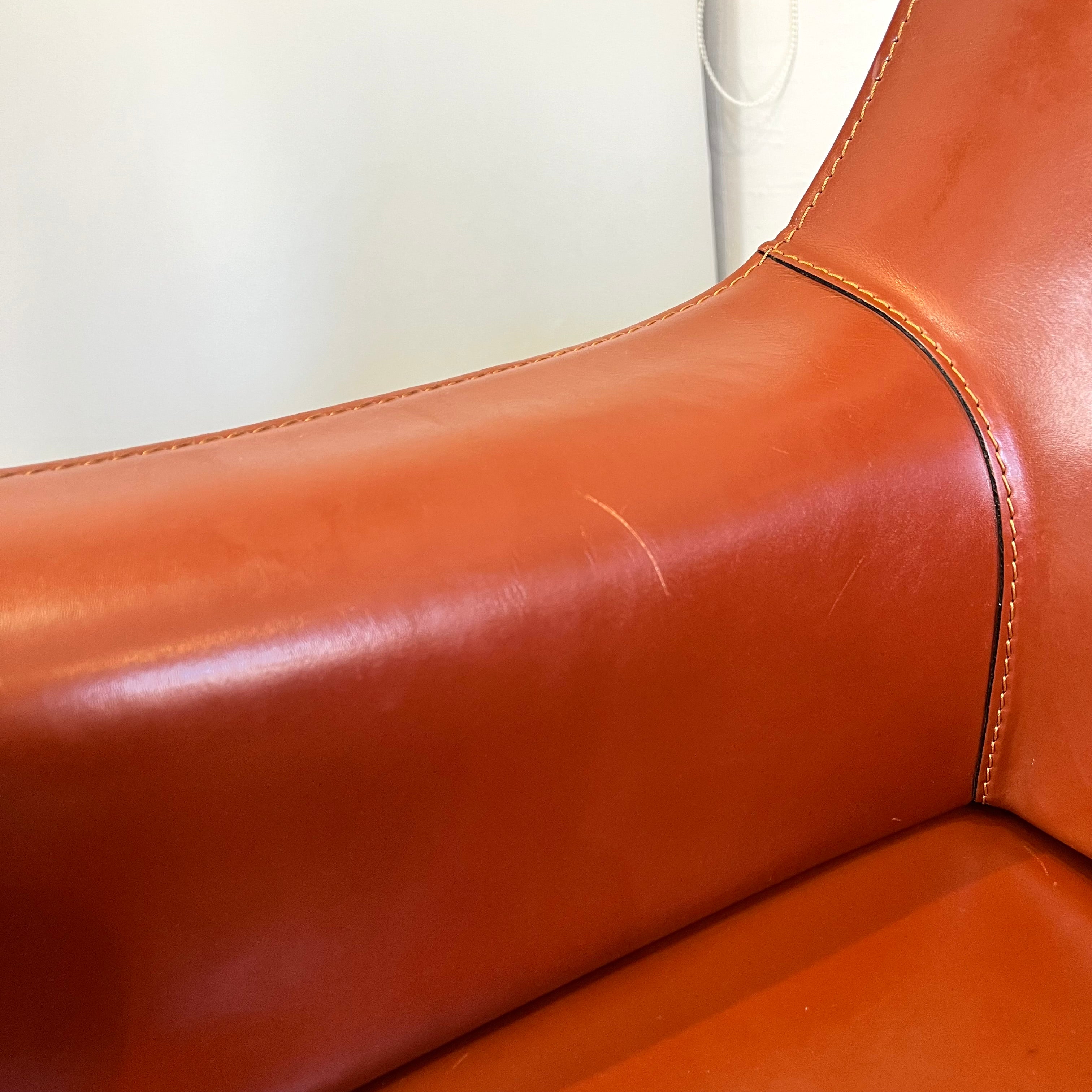 カッシーナ / Cassina キャブ / CAB アームチェア 413  赤茶 マリオ・ベリーニ