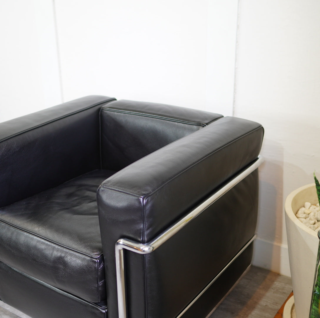 カッシーナ / Cassina LC2 1人掛けソファ ブラック ル・コルビュジェ 本革