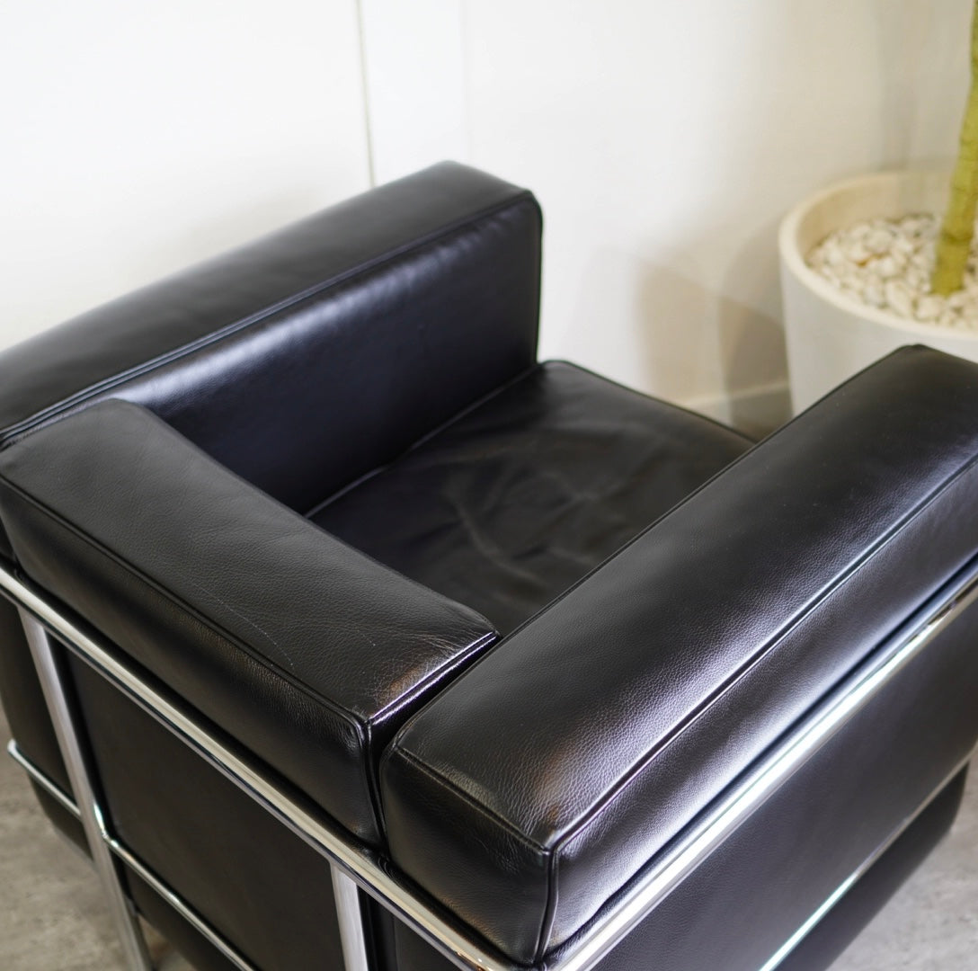 カッシーナ / Cassina LC2 1人掛けソファ ブラック ル・コルビュジェ 本革