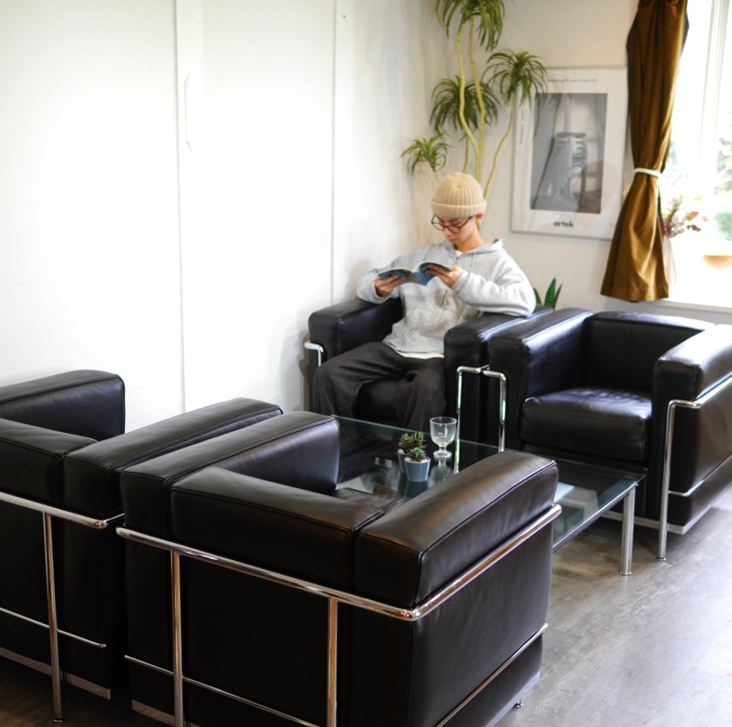 カッシーナ / Cassina LC2 1人掛けソファ ブラック ル・コルビュジェ 本革