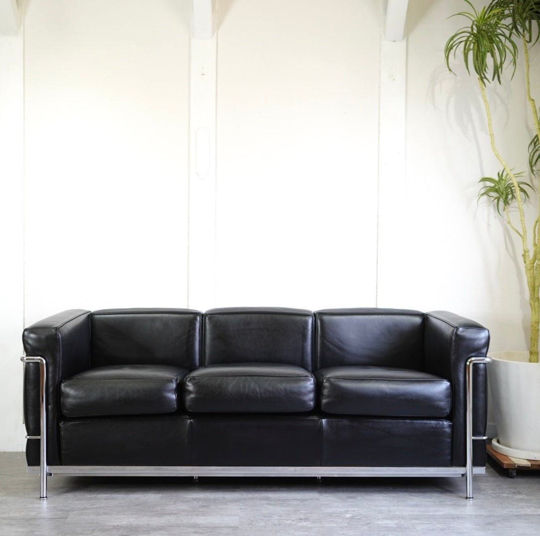 カッシーナ / Cassina LC2 3人掛けソファ ブラック ル・コルビュジェ 本革