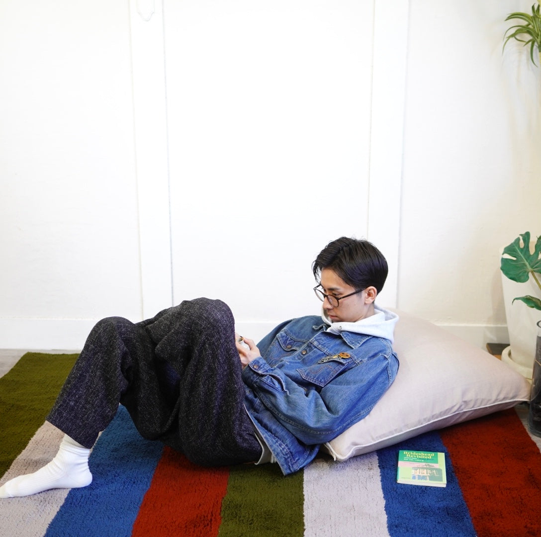 羽毛100% 大きなクッション 75×75 リサイクルダウン&フェザー 羽毛布団から再生100%リサイクル