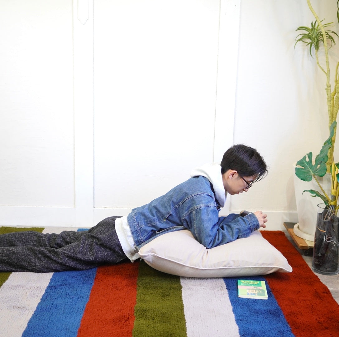 羽毛100% 大きなクッション 75×75 リサイクルダウン&フェザー 羽毛布団から再生100%リサイクル