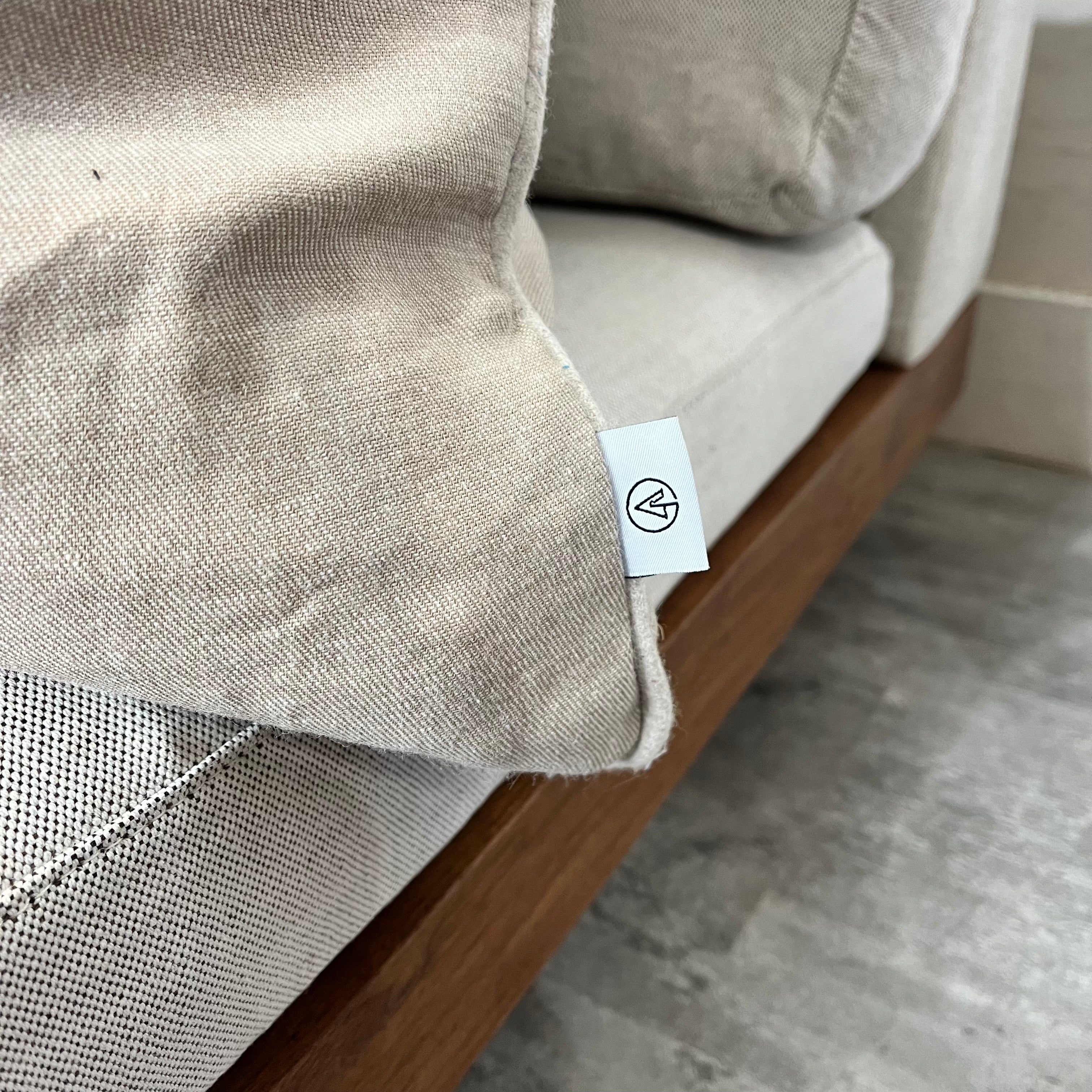 羽毛100% 大きなクッション 75×75 リサイクルダウン&フェザー 羽毛布団から再生100%リサイクル