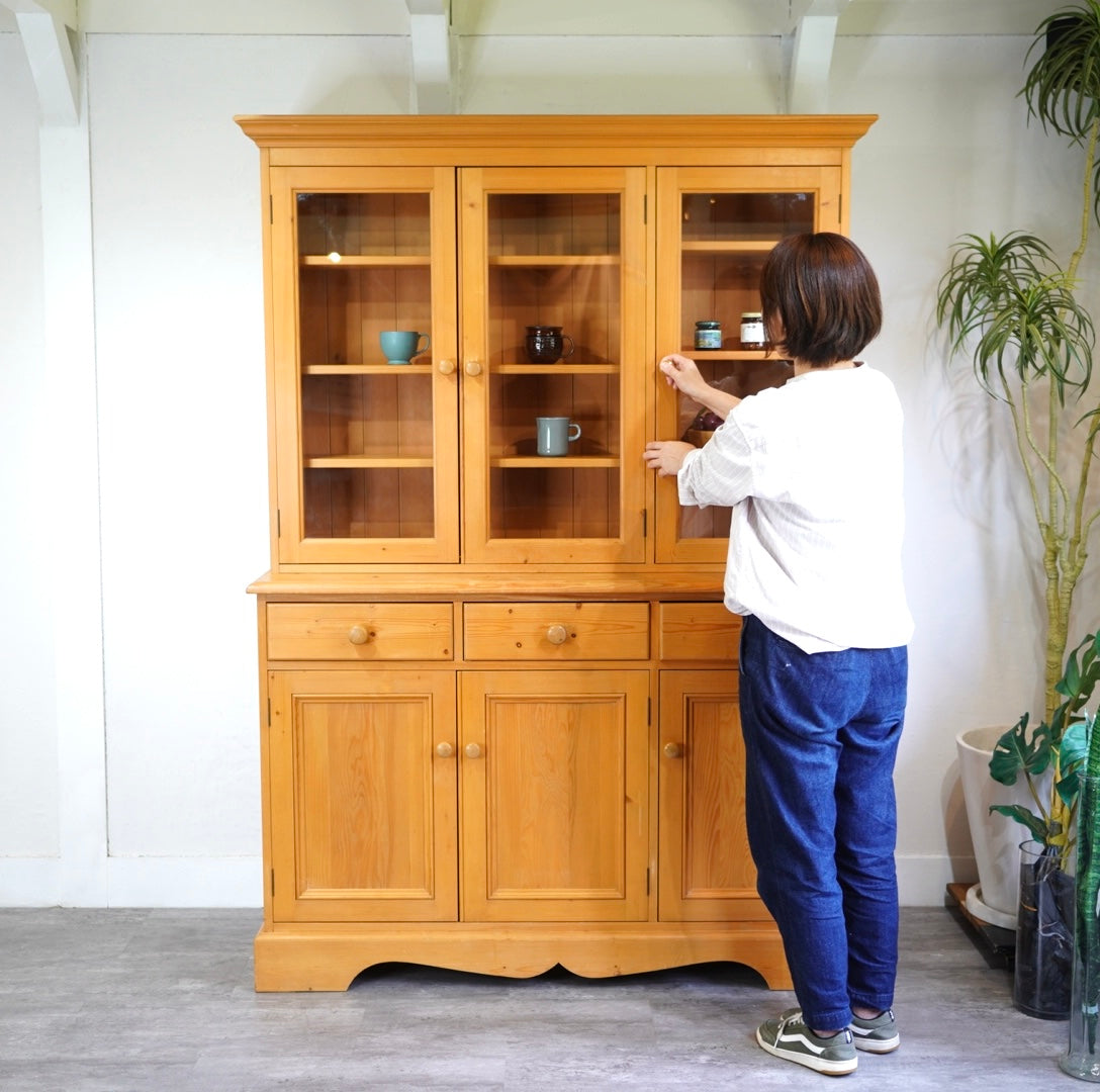 カーフ / karf カップボード 3ドア パイン無垢材 中古 食器棚 本棚 高 