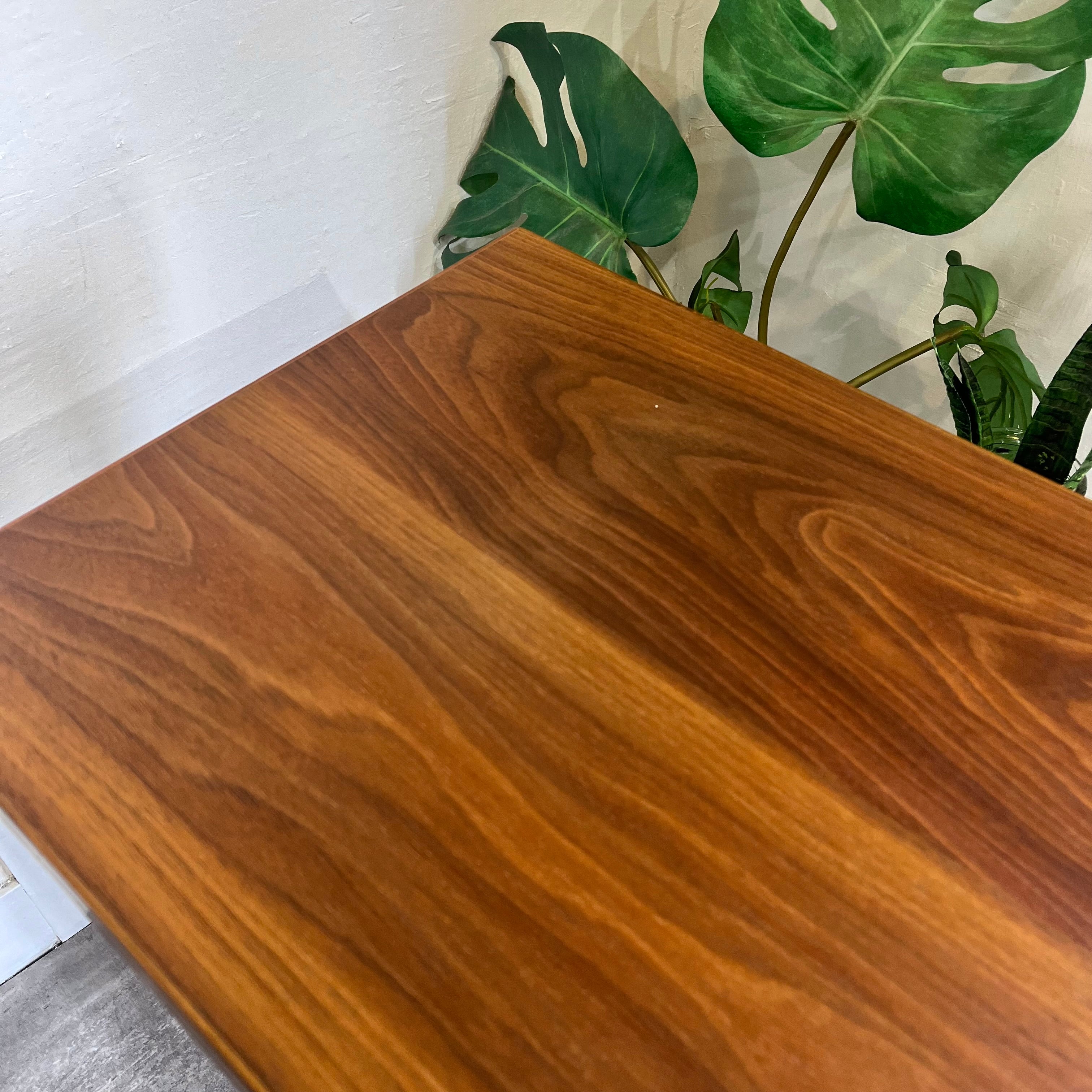 カッシーナイクスシー / Cassina ixc. ライト / LIGHT コンソールテーブル イタリア 展示品